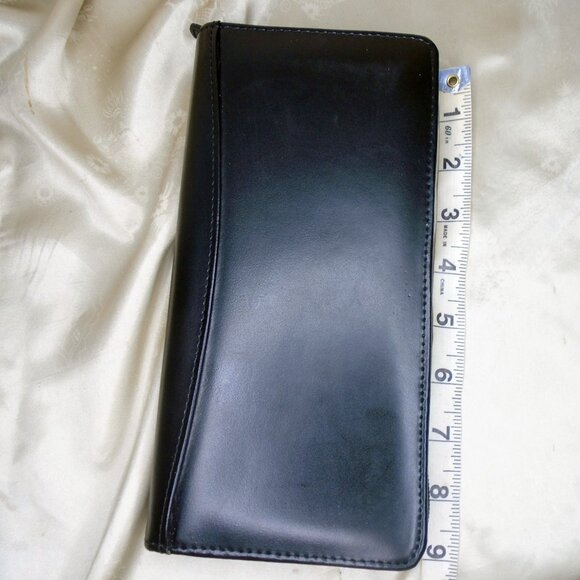 Passport Wallet for Travelers Holds Plane Tickets, Travelers Checks, etc - Picture 7 of 8